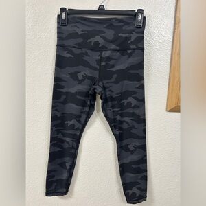 ATHLETA elation 7/8 tight in black camo size SP